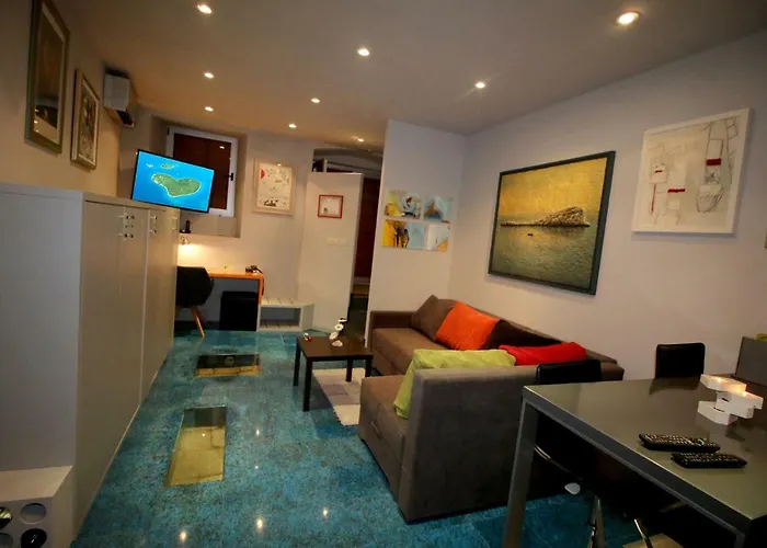 Studio Apartment Art